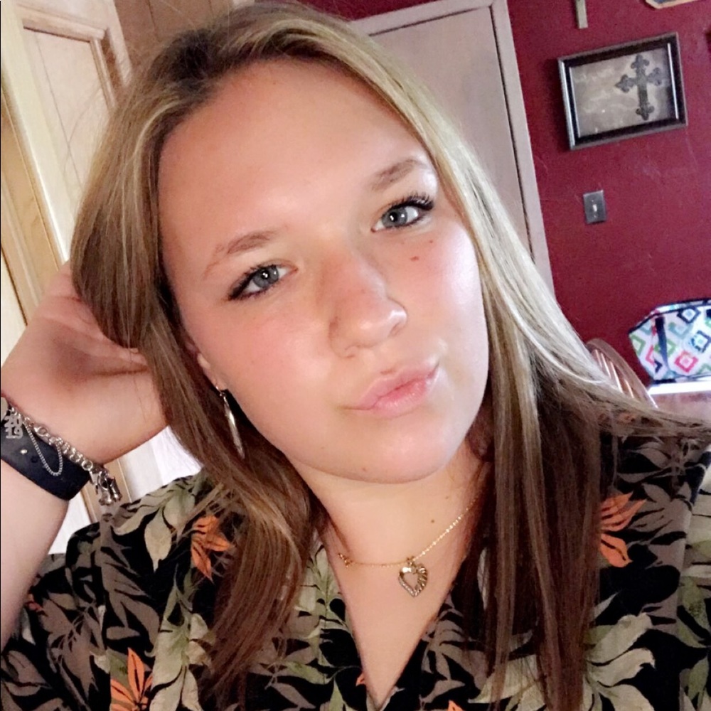 Meet your Posher, Madi